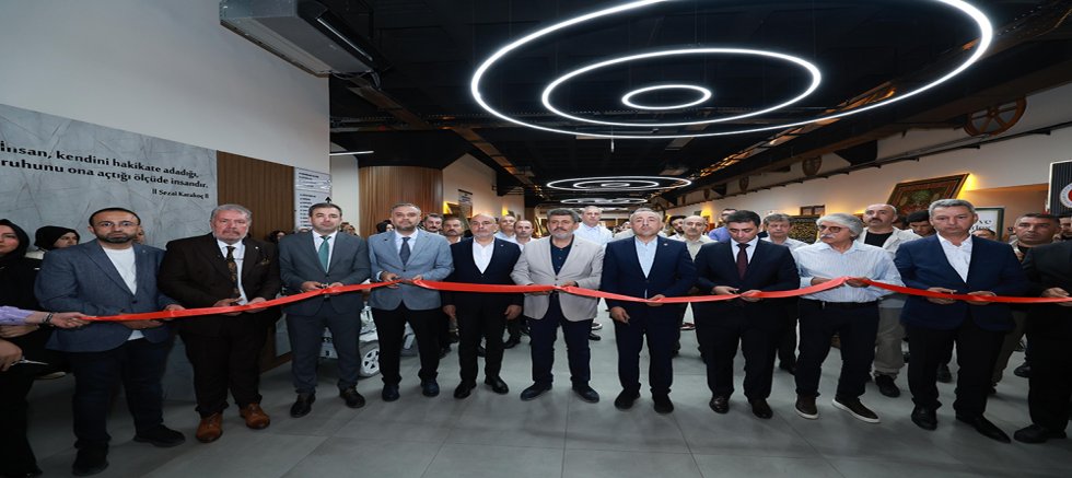 KÂBE ÖRTÜLERİ VE MUKADDES EMANETLER ONİKİŞUBAT’TA ZİYARETE AÇILDI