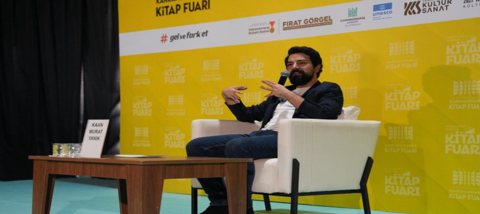 KAAN MURAT YANIK, KİTAP FUARI’NDA OKURLARIYLA BULUŞTU