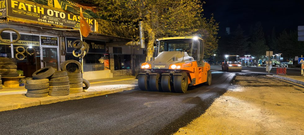 KAHRAMANMARAŞ BÜYÜKŞEHİR,  BAYAZITLI BULVARI’NDA KAPSAMLI DÖNÜŞÜMÜ SÜRDÜRÜYOR