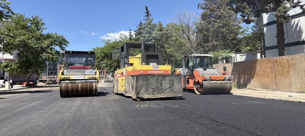 KAHRAMANMARAŞ BÜYÜKŞEHİR, CAHİT ZARİFOĞLU CADDESİ’NDE ASFALT SERİMİNE BAŞLADI