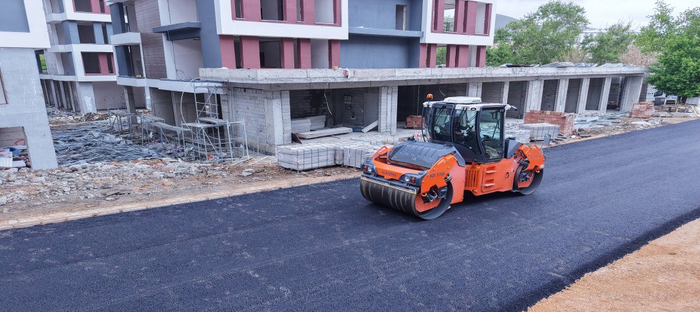 KAHRAMANMARAŞ BÜYÜKŞEHİR’DEN AFŞİN’DE ATATÜRK CADDESİ’NİN ULAŞIM STANDARDINI İYİLEŞTİREN HAMLE