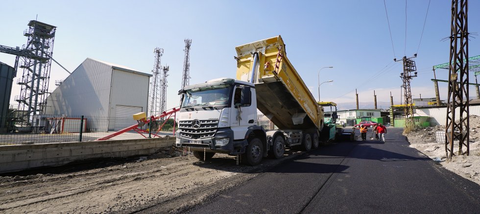KAHRAMANMARAŞ BÜYÜKŞEHİR, DULKADİROĞLU GENÇ OSMAN’A SON DOKUNUŞLARI YAPIYOR