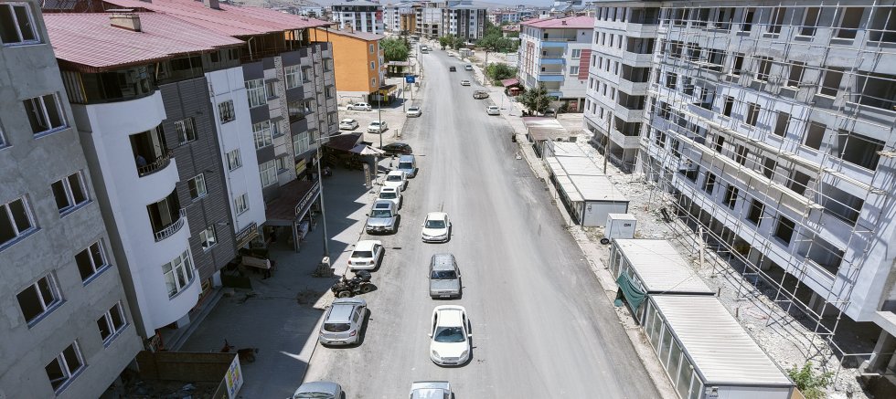 KAHRAMANMARAŞ BÜYÜKŞEHİR, ELBİSTAN HACI ESAT EFENDİ CADDESİ’NDE İLK ETABI TAMAMLADI
