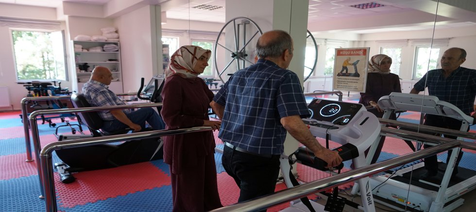KAHRAMANMARAŞ BÜYÜKŞEHİR’İN AKTİF YAŞAM MERKEZİ HAYATA DOKUNUYOR