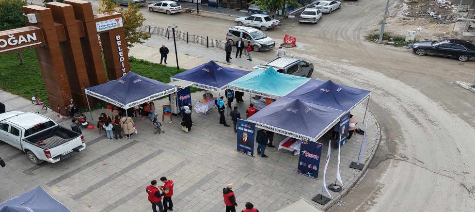KAHRAMANMARAŞ BÜYÜKŞEHİR’İN BİLİM OTOBÜSÜ GENÇLERİ UYGULAMALI ETKİNLİKLERLE BULUŞTURDU