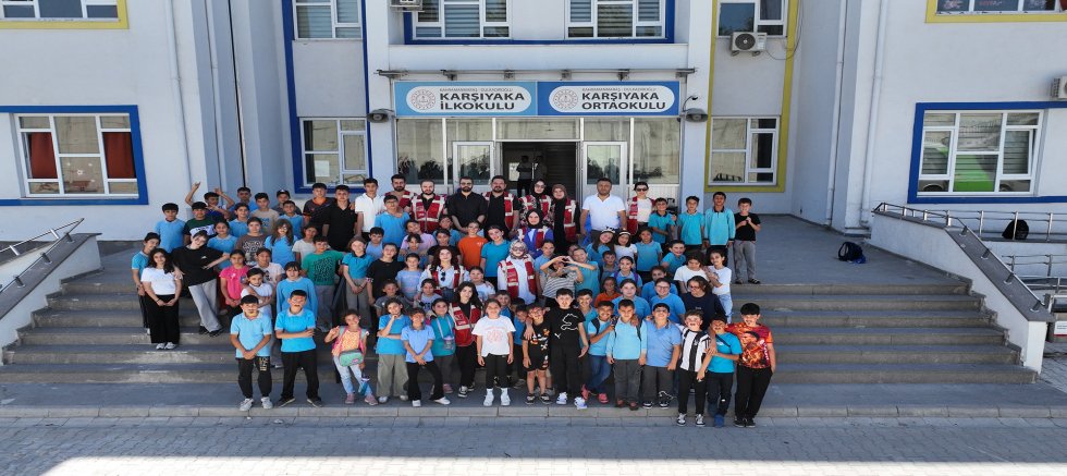 KAHRAMANMARAŞ BÜYÜKŞEHİR’İN GENÇLİK MECLİSİ ÇOCUKLARIN NEŞESİNE NEŞE KATTI