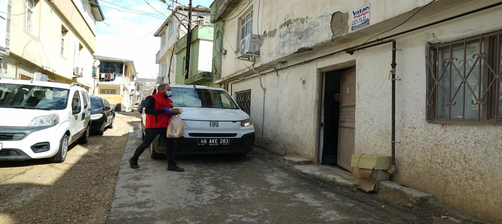 KAHRAMANMARAŞ BÜYÜKŞEHİR RAMAZAN’DA DA ULU ÇINARLARIN YANINDA