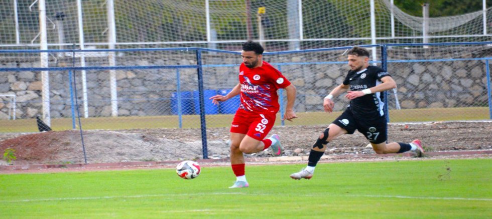 KAHRAMANMARAŞ İSTİKLALSPOR, FETHİYESPOR'U 4-2 MAĞLUP EDEREK ZİRVEYE BİR ADIM DAHA YAKLAŞTI