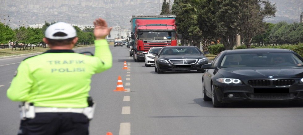 KAHRAMANMARAŞ’TA EHLİYET SINAVINDA KOPYA ÇEKTİ YAKALANDI