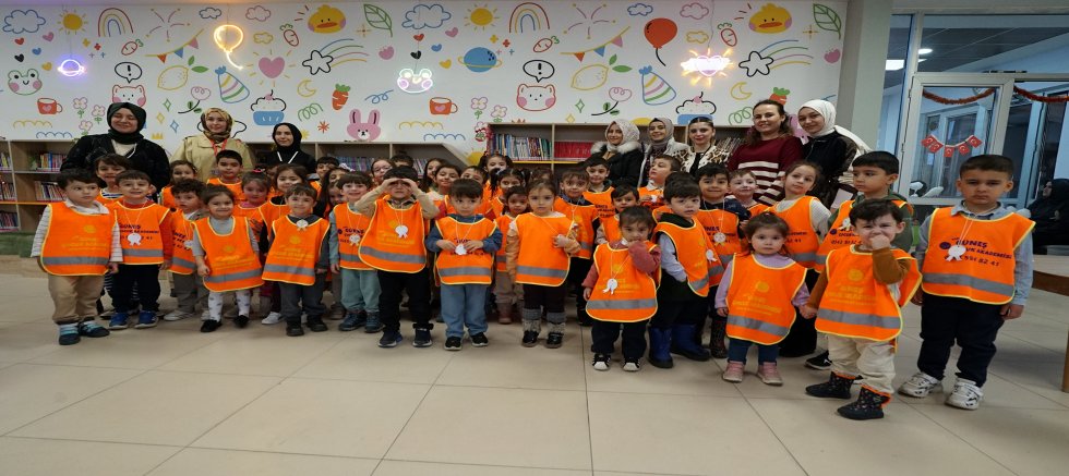 KAHRAMANMARAŞ’TA MİNİK OKURLAR MASALLARIN KAHRAMANI OLDU