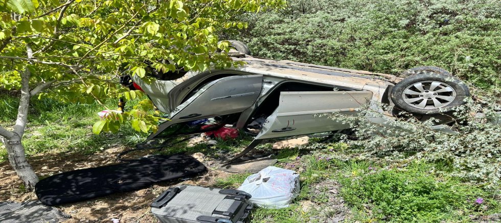 KAHRAMANMARAŞ’TA OTOMOBİL TAKLA ATTI: 1 AĞIR 4 YARALI