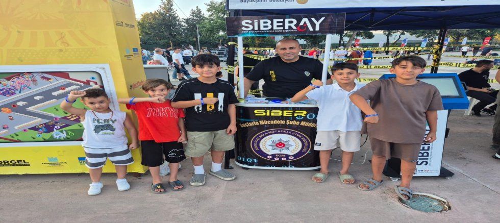 KAHRAMANMARAŞ’TA SİBER GÜVENLİK İÇİN SAHADALAR: SİBERAY STANDI KAFUM FESTİVALİ’NDE