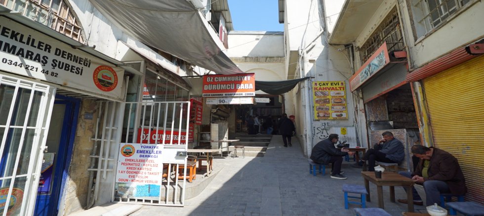 KAHRAMANMARAŞ’TA TARİHİ KATİPHAN SOKAĞI’NDA DÖNÜŞÜM SÜRÜYOR