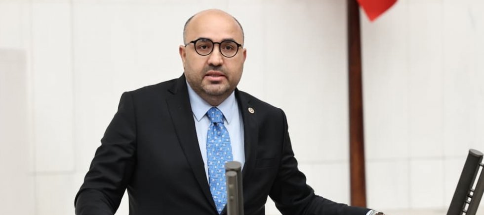 KAHRAMANMARAŞ’TAKİ OKUL SALDIRISI MECLİS GÜNDEMİNDE: MEHMET ŞAHİN’DEN BİRLİK VE SAĞDUYU ÇAĞRISI