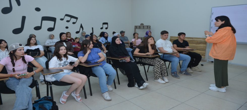 KAMEK’TE GENÇLERE FİNANSAL YÖNETİMİN İNCELİKLERİ ANLATILDI