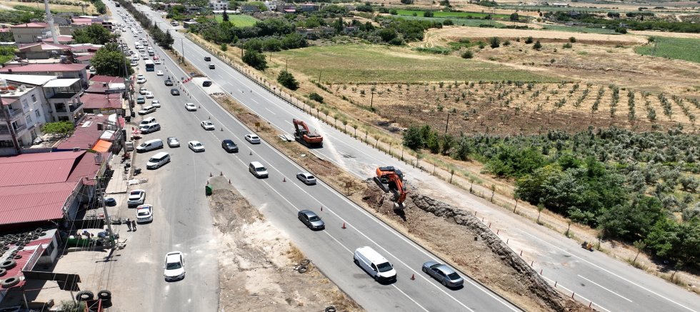 KILAVUZLU MEVKİİNDE GEÇİCİ TRAFİK DÜZENLEMESİNE GİDİLDİ