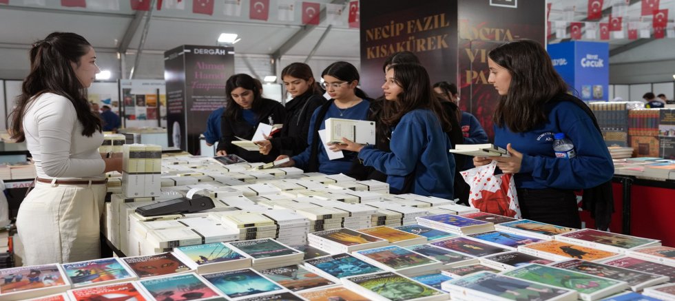 OKUMA ALIŞKANLIĞI ANADOLU’NUN EN BÜYÜK KİTAP FUARI’NDA GÜÇLENİYOR