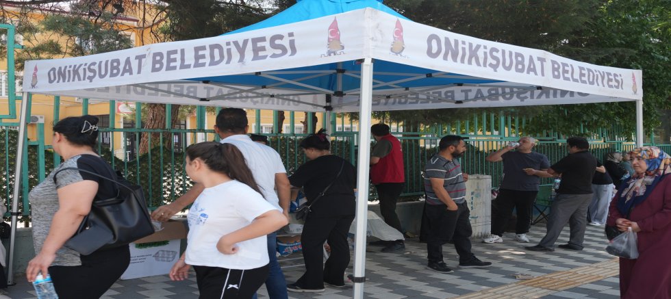 ONİKİŞUBAT BELEDİYESİ, LGS’YE GİREN ÖĞRENCİLERİN VE AİLELERİNİN SINAV HEYECANINA ORTAK OLDU