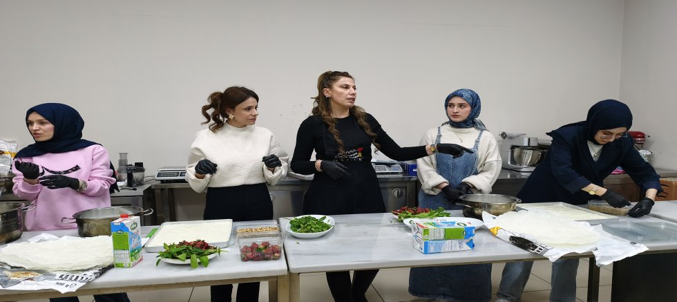 PUSULA MARAŞ’IN ATÖLYESİNDEN RAMAZAN SOFRASINA UZANAN YOLCULUK