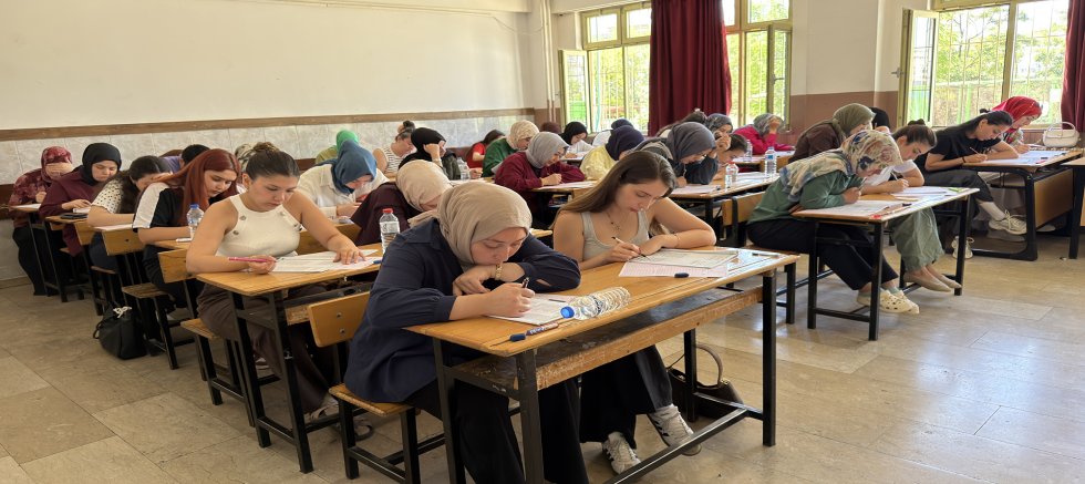 PUSULA MARAŞ’IN KPSS DENEME SINAVLARININ BEŞİNCİSİ YOĞUN KATILIMLA GERÇEKLEŞTİRİLDİ