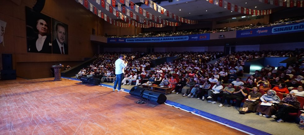 PUSULA MARAŞ’IN KPSS GENEL TEKRAR KAMPI İKİNCİ GÜNÜNDE TARİHLE DEVAM ETTİ