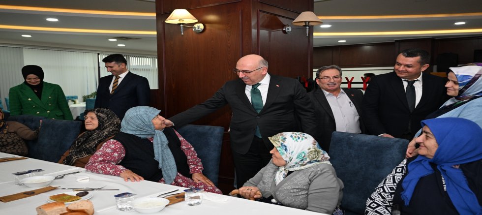 RAMAZAN’IN BEREKETİ HUZUREVİ SAKİNLERİYLE PAYLAŞILDI