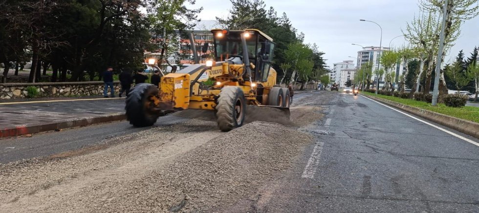 SAĞANAK YAĞIŞIN GETİRDİĞİ OLUMSUZLUKLAR HIZLA GİDERİLİYOR