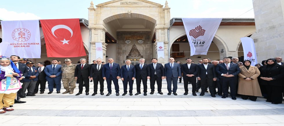 TARİHİ ULU CAMİİ, CUMHURBAŞKANI ERDOĞAN’IN CANLI BAĞLANTIYLA KATILDIĞI TÖRENLE İBADETE AÇILDI