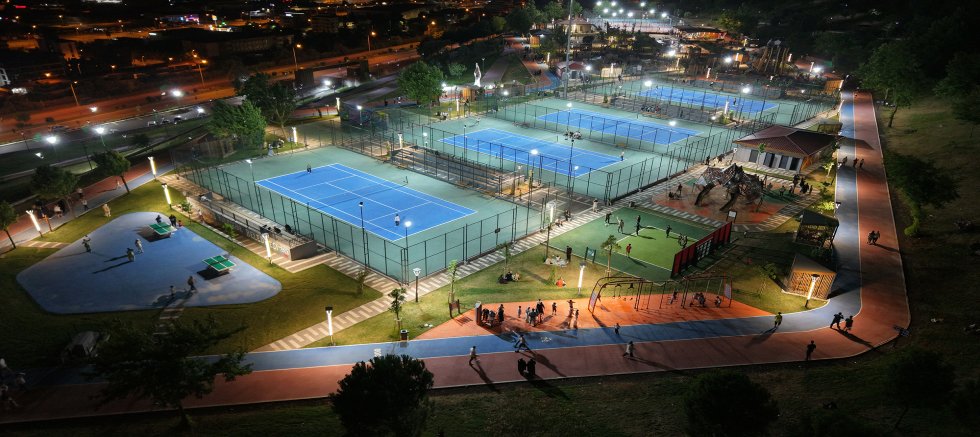 , TENİS KORTLARINDA ÇEVRİMİÇİ REZERVASYON SİSTEMİNİ BAŞLATTI