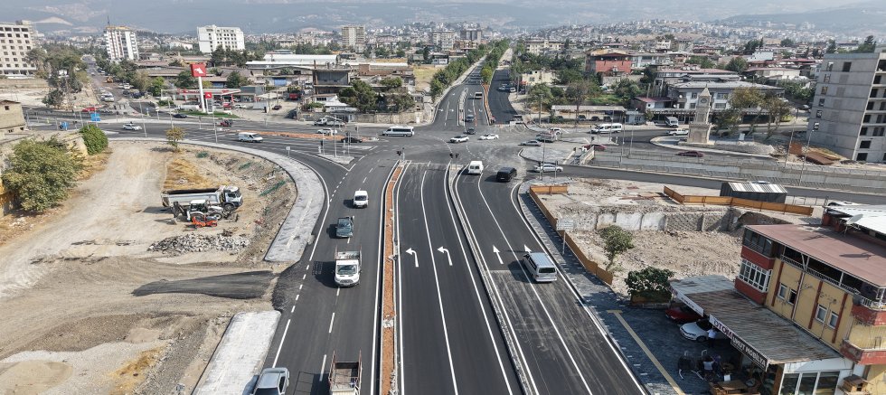 TEVFİK KADIOĞLU KAVŞAĞI’NDA TRAFİK AKIŞINI RAHATLATACAK DÜZENLEMEDE SONA GELİNDİ