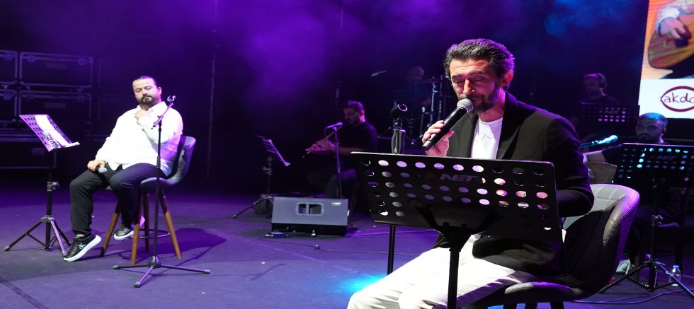TÜRKÜLER VE ŞİİRLER KAFUM SAHNESİNDE BULUŞTU