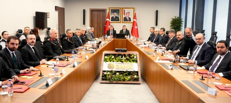 OKULLARDAKİ SALDIRILAR SONRASI GÜVENLİK ZİRVESİ: YENİ TEDBİRLER MASADA