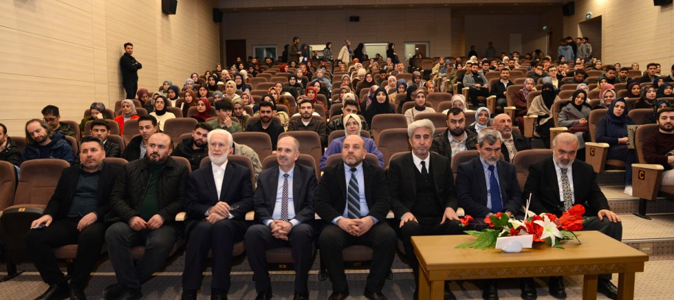 RAMAZAN İKLİMİNDE MANEVİ DÖNÜŞÜM VE ŞAHSİYET EĞİTİMİ PROGRAMI KSÜ’DE GERÇEKLEŞTİRİLDİ