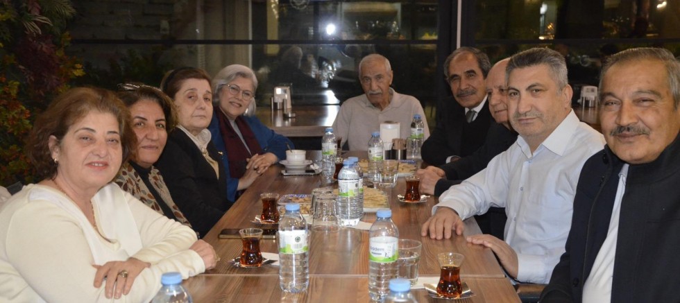 -SANATÇI CEMİLE SÖNMEZ’DEN 30 YIL SONRA SÜRPRİZ BULUŞMA