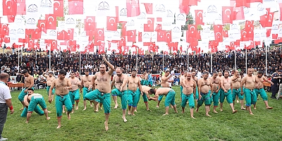 14. GELENEKSEL BERTİZ BAYDEMİRLİ KISA ŞALVAR GÜREŞ FESTİVALİ COŞKUYLA GERÇEKLEŞTİRİLDİ