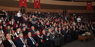 24 KASIM ÖĞRETMENLER GÜNÜ TÖRENLE KUTLANDI