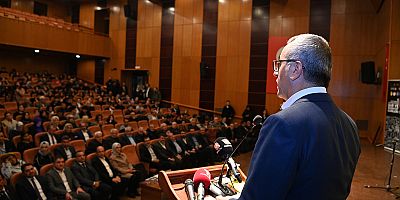 4. Uluslararası Kahramanmaraş Şiir ve Edebiyat Günleri’nin açılışı gerçekleştirildi. NFK Kültür Merkezi’nde düzenlenen açılış programında konuşan Başkan Güngör