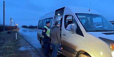 Kahramanmaraş’ın Afşin ilçesinde okul servis araçları denetlendi.
