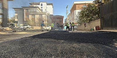 ALTYAPININ ARDINDAN YOL ONARIMLARI DA HIZLA DEVAM EDİYOR