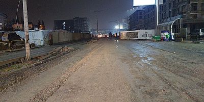 ASFALT ÖNCESİ YOL TAMİRATLARI SÜRÜYOR