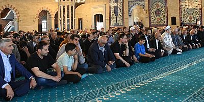 AYLA ÖĞRETMEN VE ÖĞRENCİLER İÇİN MEVLİD PROGRAMI DÜZENLENDİ