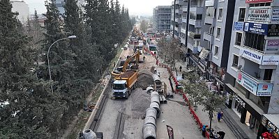 KASKİ Genel Müdürlüğü koordinesinde Azerbaycan Bulvarı’nda başlatılan altyapı çalışmaları bölgede toplam 10 kilometrelik içmesuyu