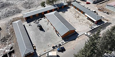AZERBAYCAN BULVARI’NDAKİ ÇARŞILARIN ÇEVRE DÜZENİ YAPILIYOR