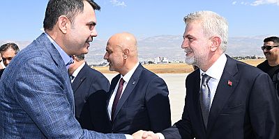 BAKAN MURAT KURUM; “KAHRAMANMARAŞ’TA TÜM AFET KONUTLARIMIZI TAMAMLAYACAK AYNI ZAMANDA SOSYAL KONUT PROJEMİZE DE BAŞLAYACAĞIZ”