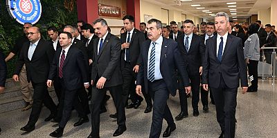 BAKANLAR KSÜ TIP FAKÜLTESİ HASTANESİNDE YARALI ÖĞRENCİLERİ ZİYARET ETTİ