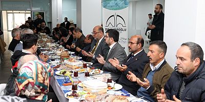 BAŞKAN AKPINAR, ENGELLİLER GÜNÜ NEDENİYLE ENGELLİ VATANDAŞLARLA BİR ARAYA GELDİ