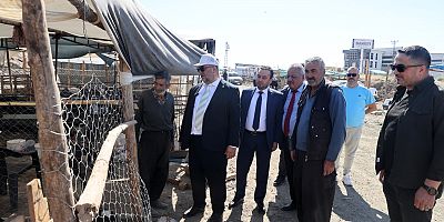 BAŞKAN AKPINAR, GEÇİCİ HAYVAN SATIŞ NOKTASINI ZİYARET ETTİ
