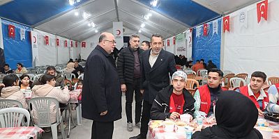 BAŞKAN AKPINAR, İFTAR ÇADIRINDA VATANDAŞLARLA BULUŞTU
