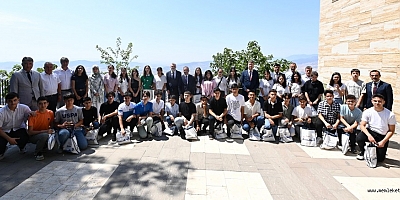 BAŞKAN FIRAT GÖRGEL, “KAHRAMANMARAŞLI GENÇLERİMİZİN BAŞARISI ÜLKEMİZİN BAŞARISIDIR”