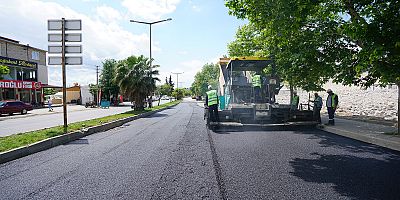 Dulkadiroğlu Vezir Hoca Bulvarı’nda yürütülen bakım ve onarım çalışmalarını yerinde inceleyen Başkan Görgel